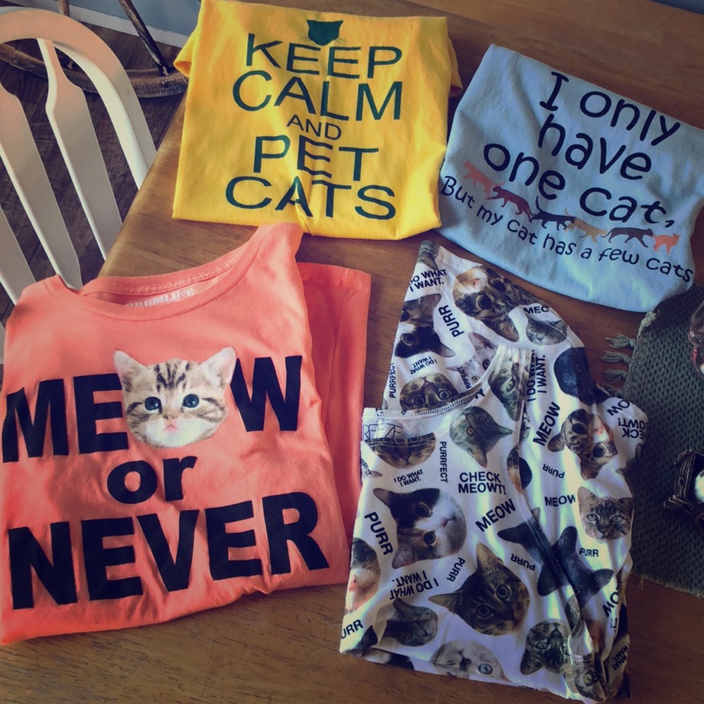 Lot of 4 Cat 🐈 Shirts